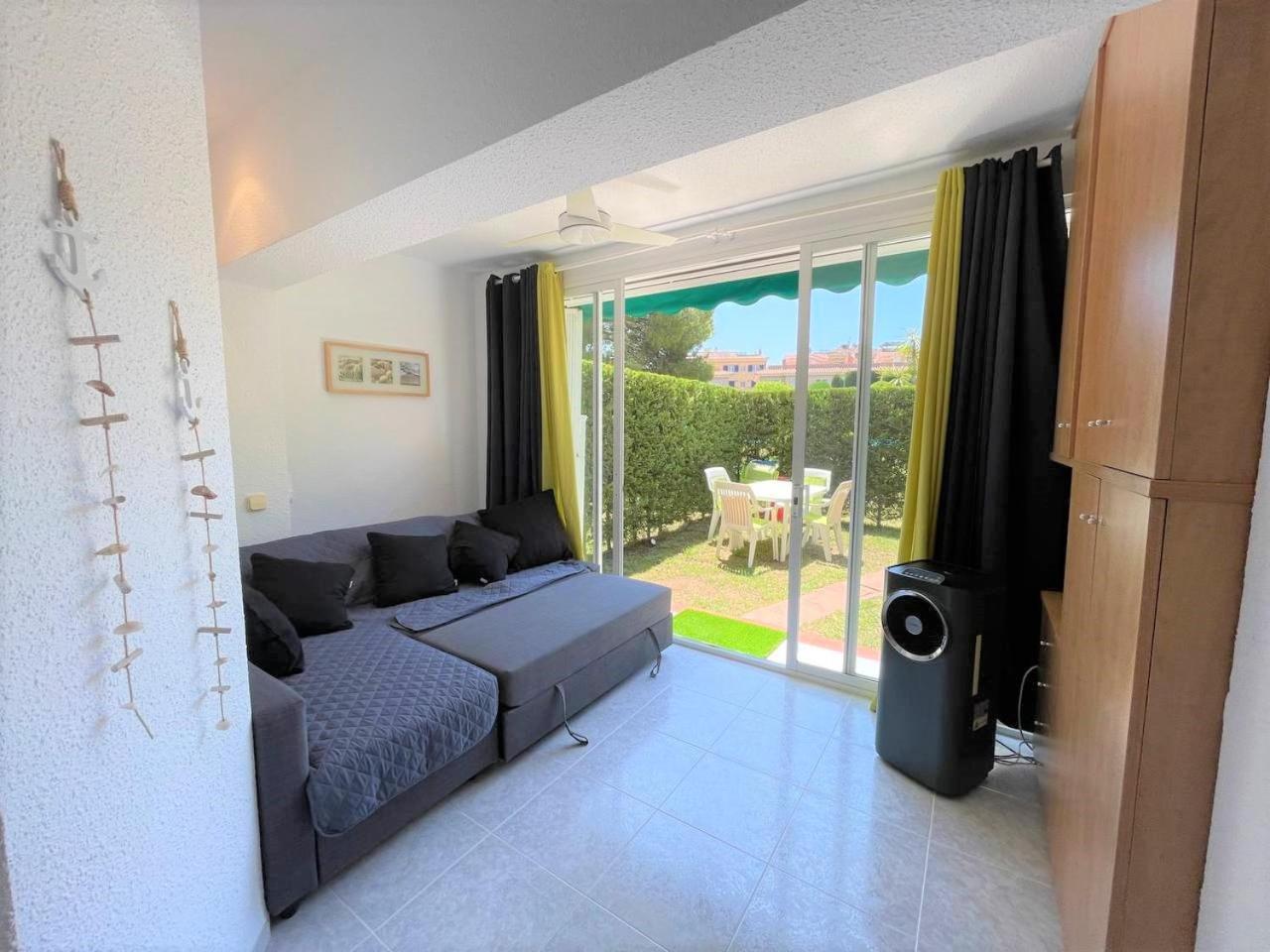 Apartamento En Platja Sant Pol S'Agaro Con Pisicina Y Jardin サン・フェリウ・ダ・ギショルス エクステリア 写真
